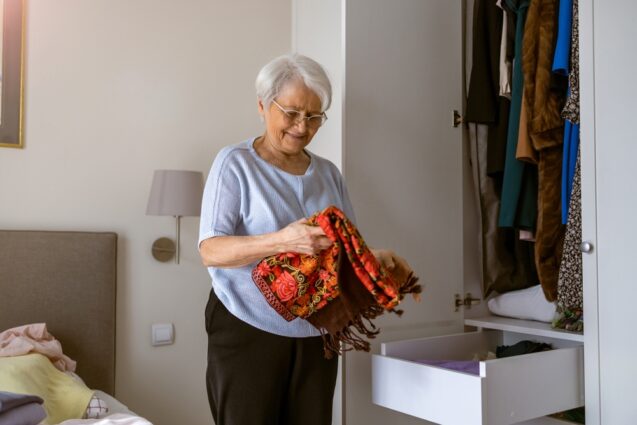 How to Help Seniors Organize and Declutter Their Living Space