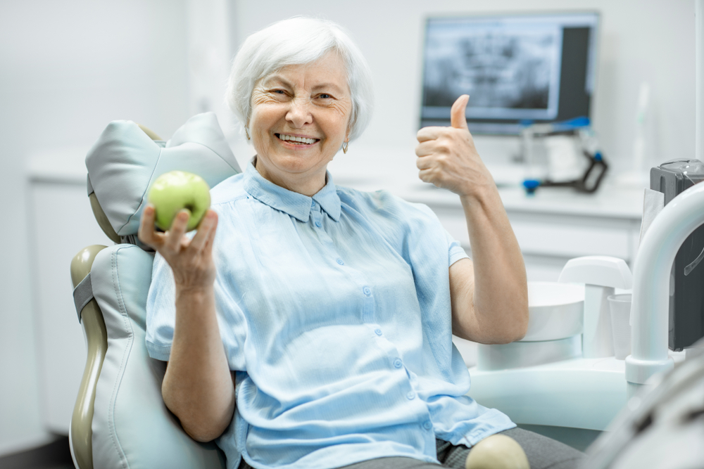 How does oral health influence nutrition in elderly patients?