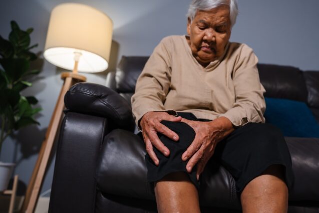 How to Support a Senior With Arthritis at Home